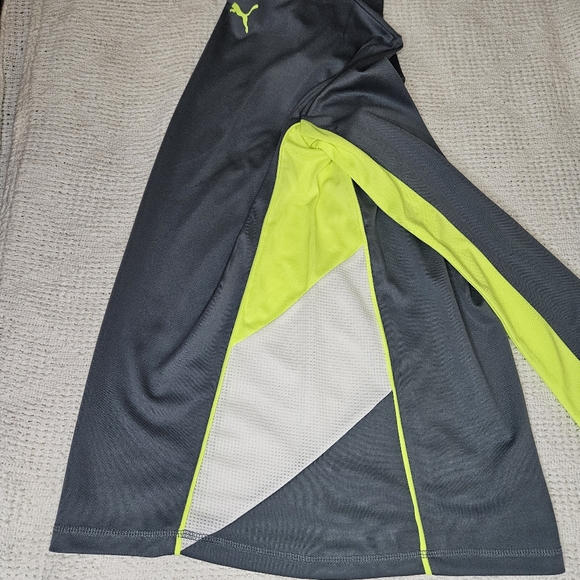 Puma Top Boys Size 14/16 Long Sleeve Top Shirt Gray Black Fluorescent Green - Picture 6 of 13